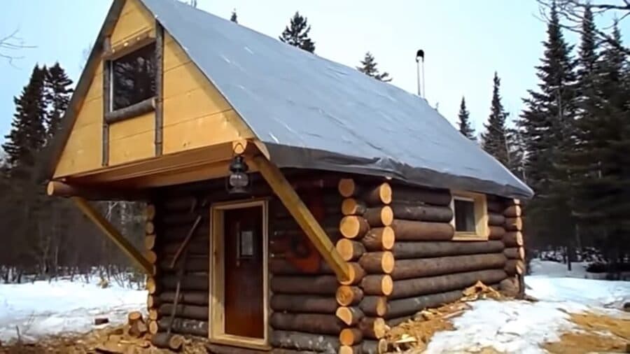 Udobna brvnara sagrađena za manje od $500