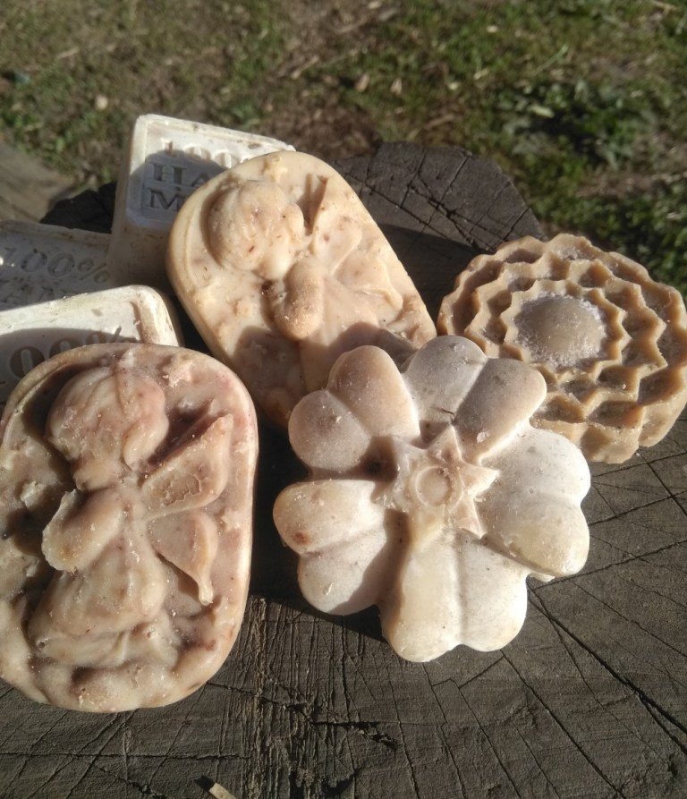 Domaći sapuni i prirodni preparati za higijenu