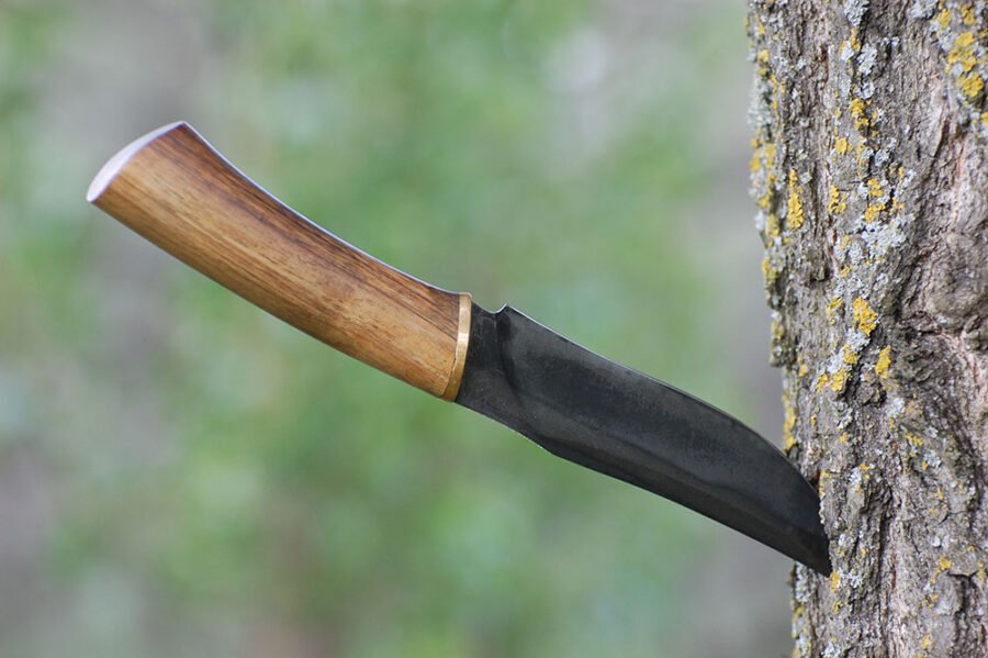 Korišćenje noža za preživljavanje kao alata